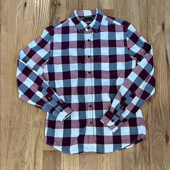 Banana Republic Men's Checkered Shirt - Maroon and Sky Blue - Picture 3 of 4